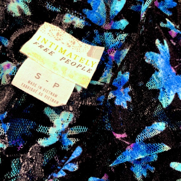 Free People Vivid Floral Lace Tank Sz Small - Picture 3 of 3